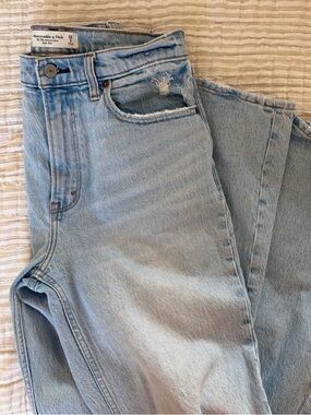 Abercrombie & Fitch Light Blue High-Rise Women's Jeans